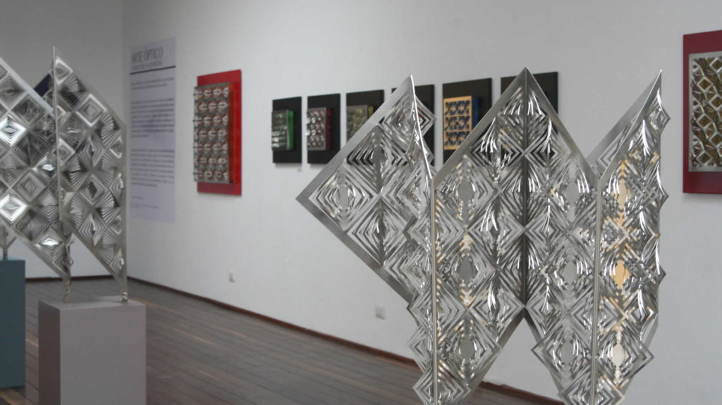 Exposición Arte Óptico a Través de la Geometría. El lenguaje de Arte Optico de Sara G Jaramillo. Foto Cortesía Sara G #7